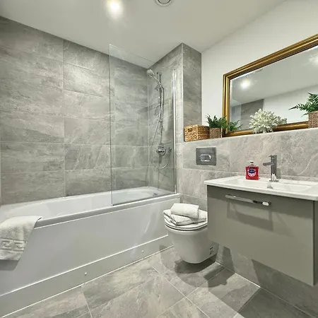 No 6 Icona 2 Apartment York